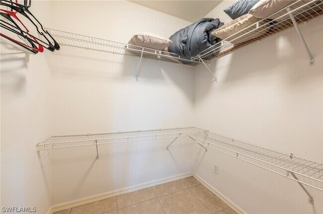 Building Photo - 15150 Royal Windsor Ln