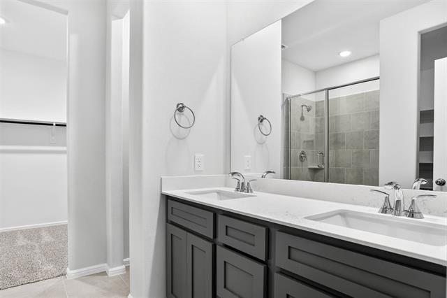 Building Photo - 736 Portina Dr