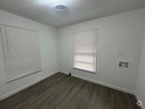Building Photo - Newly renovated 3 bedroom in Central Waco