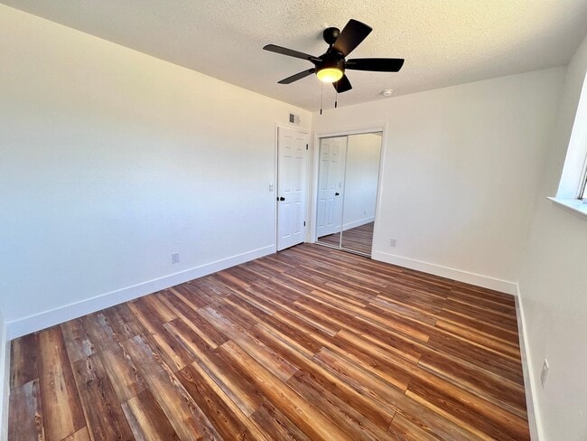 Building Photo - $2,395 Gettysburg & Minnewawa, 3 Bedroom 2...