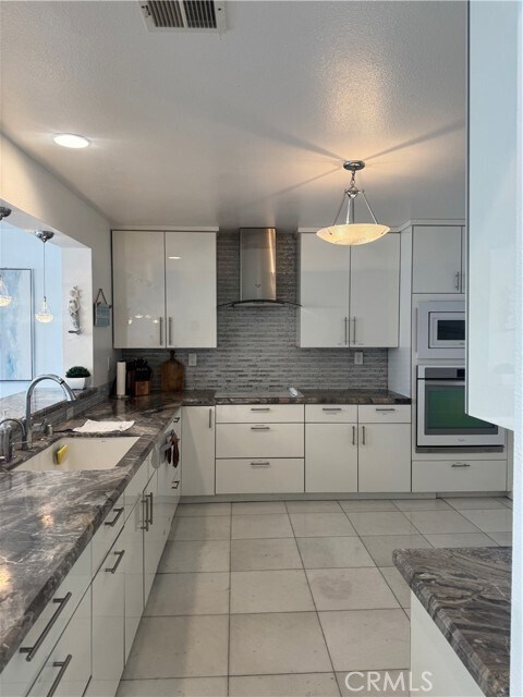 Building Photo - 3726 Montego Dr