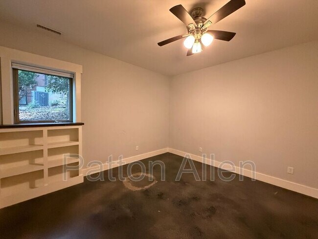 Building Photo - 92 Hibriten Dr