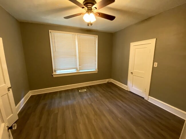 Building Photo - 817 Ferdinand Ave Sw