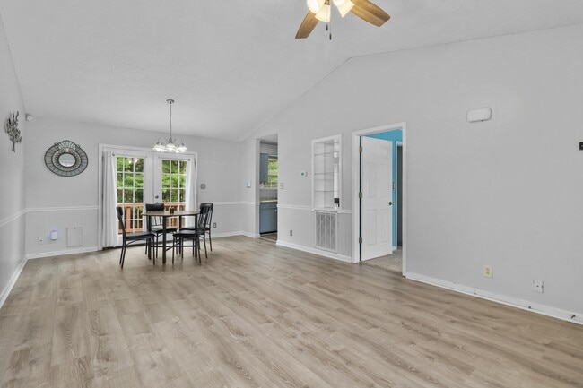Building Photo - 354 Broadmore Dr