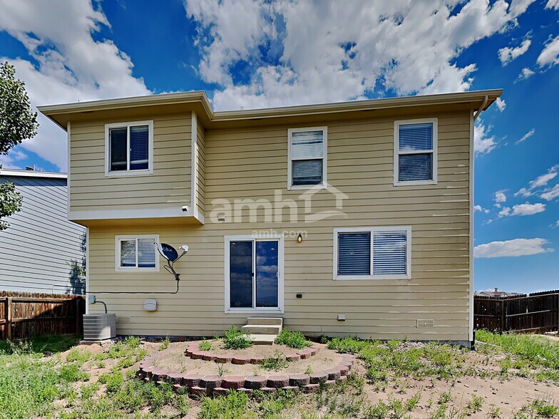 Building Photo - 2002 Springside Dr