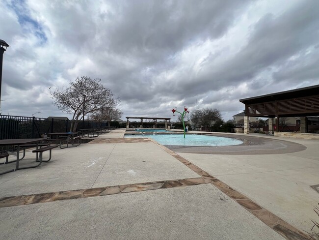 Building Photo - 3/2 in VOSS FARMS