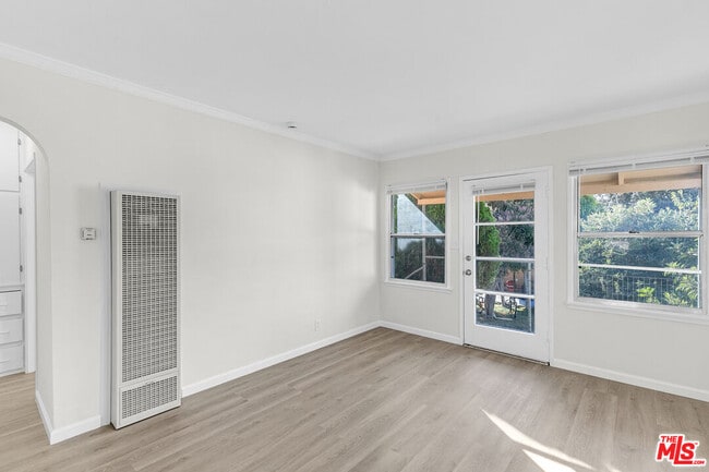 Building Photo - 1042 Sonora Ave