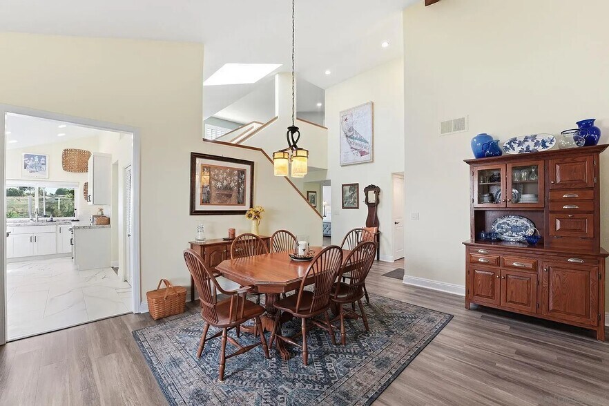 Building Photo - 7773 Eagle Ridge Dr