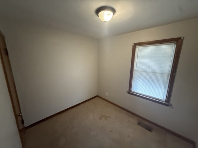 Building Photo - 223 Wiegel Dr