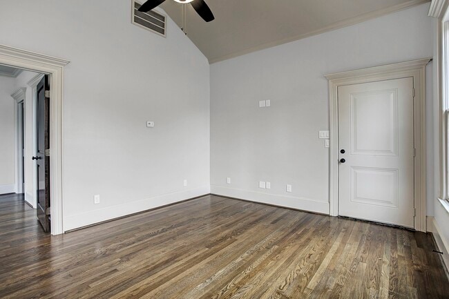 Building Photo - 1131 Oxford St