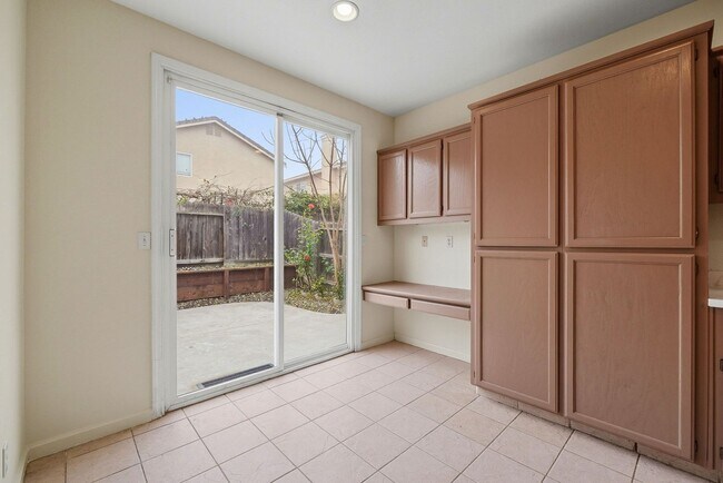 Building Photo - 1263 Montgomery Ln