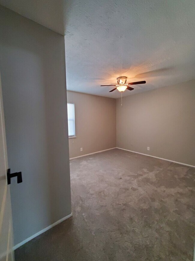 Building Photo - 3 Bedroom 2 Bath Home in Tamarack Hills of Springboro