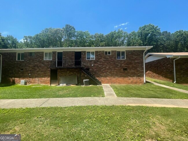 Building Photo - 140 Mt Zion Rd SE