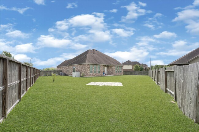 Building Photo - 7346 Enchanted Island Ln