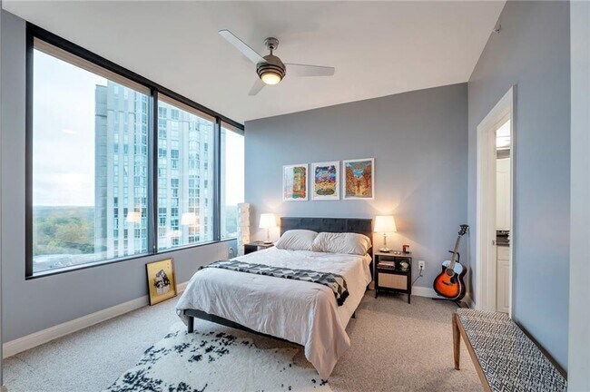 Building Photo - 2828 Peachtree Rd NW