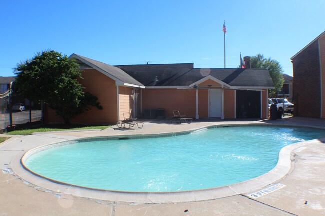 Building Photo - Capewood Apartments