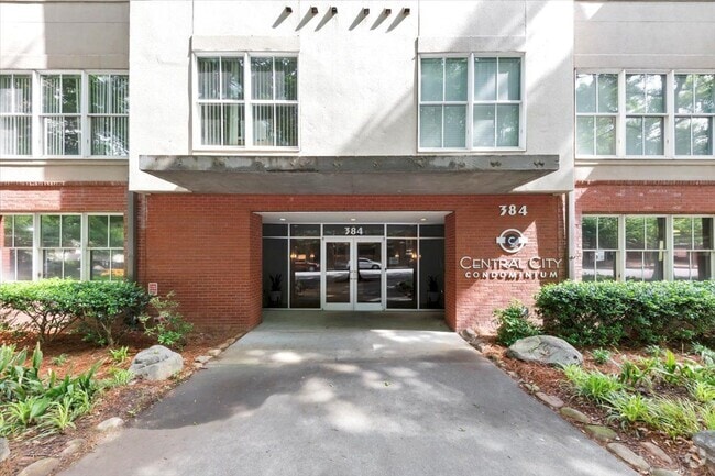 Building Photo - 384 Ralph McGill Blvd NE