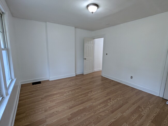 Building Photo - 1228 Gilbert St