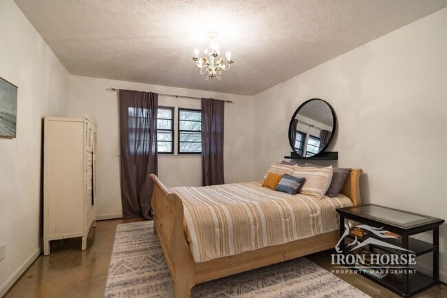 Building Photo - 130 Austin Dr