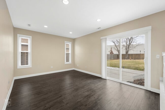 Building Photo - 1098 Gannon Ct