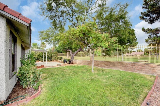 Building Photo - 5100 Linkside Dr