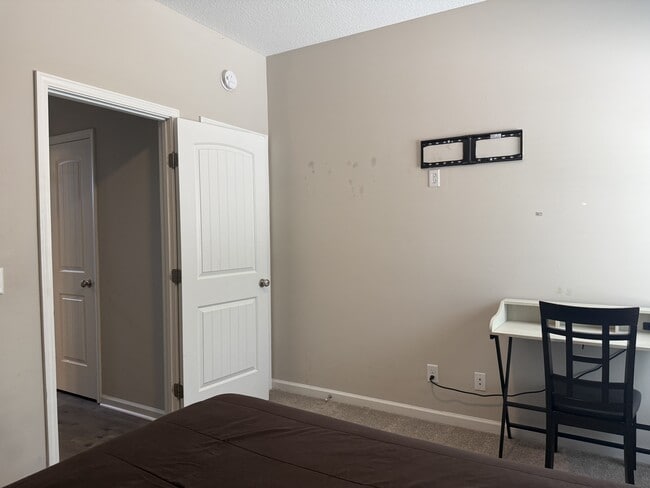 Building Photo - 261 Sapwood Wy