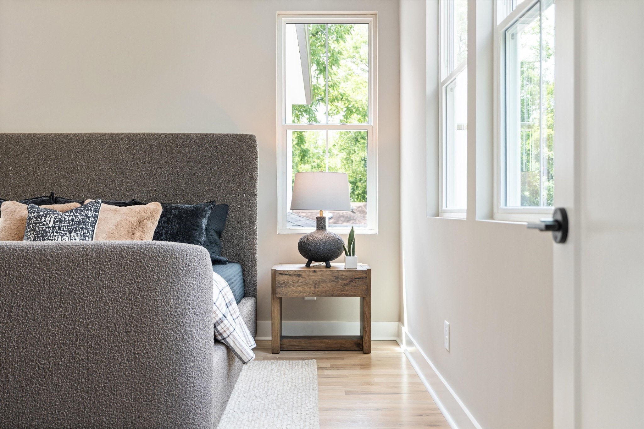 Building Photo - 2826 Clifton Ave