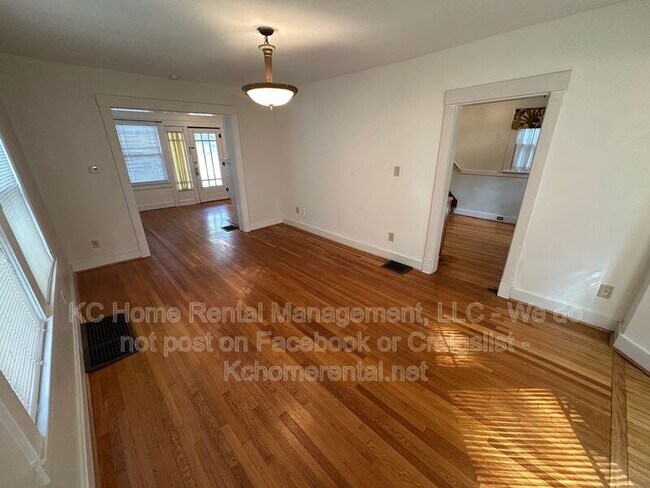 Building Photo - 5119 Grand Ave