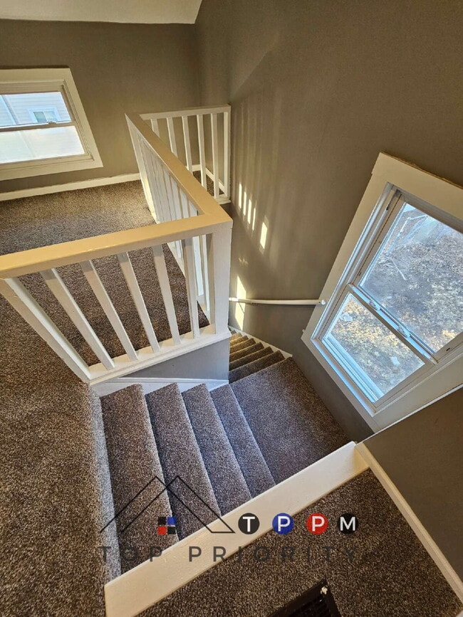Building Photo - 3 Bedroom | 1 Bathroom Single-Family Home ...