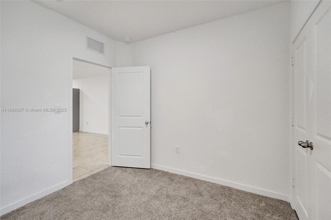 Building Photo - 376 NW 8th Ct