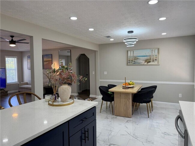 Building Photo - 934 Bay Ridge Dr