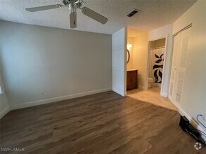 Building Photo - 2585 Grassy Point Dr