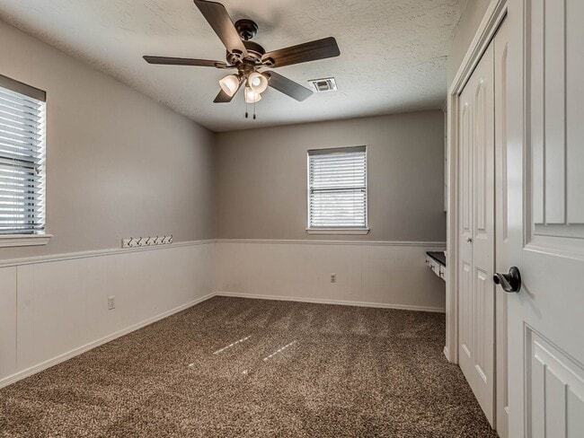 Building Photo - Beautiful 3 bedroom home in the heart of Coweta!