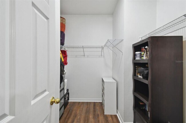 Building Photo - 258 Henley Cir