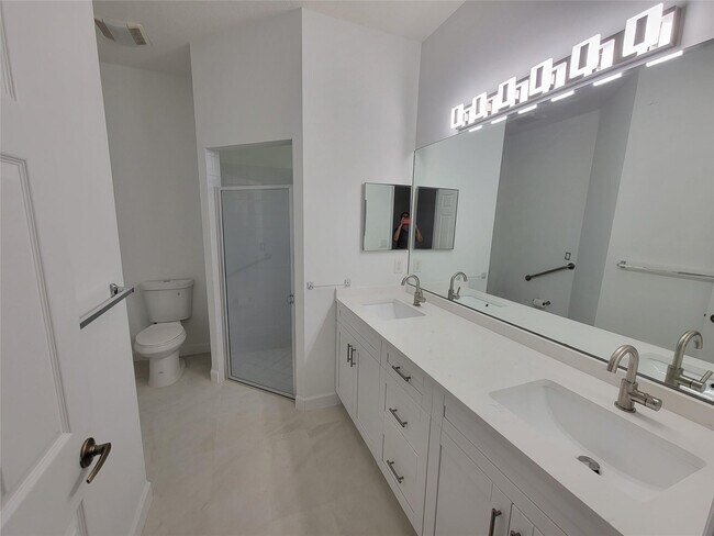 Building Photo - 3103 Anthem Way