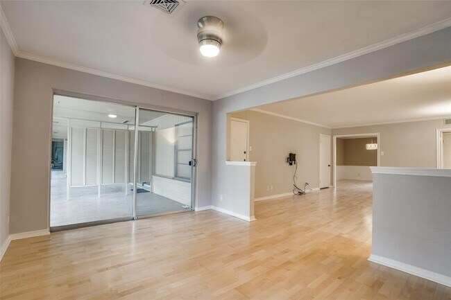 Building Photo - 6115 Averill Way