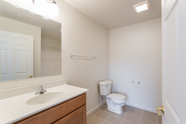 Building Photo - 47 Silverlight Wy