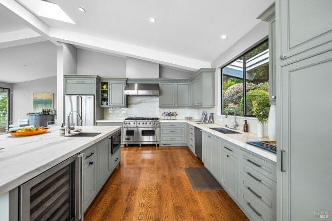 Building Photo - 30 Eucalyptus Rd