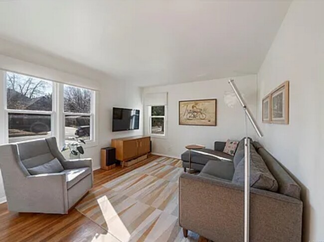 Building Photo - 2 Bed | 1 Bath | Brookside