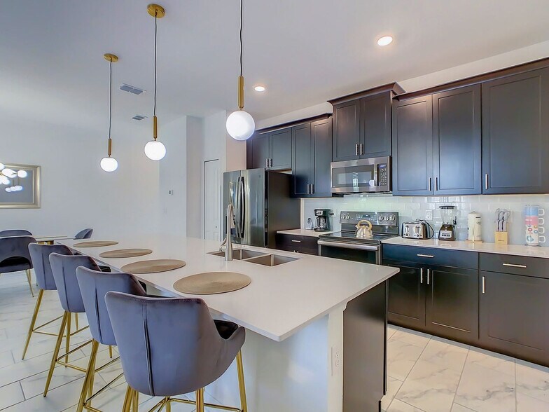 Building Photo - 3000 Protagonist St