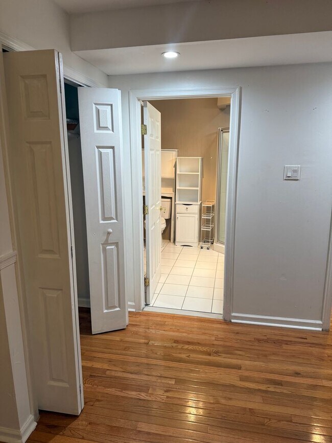 Building Photo - High_1368