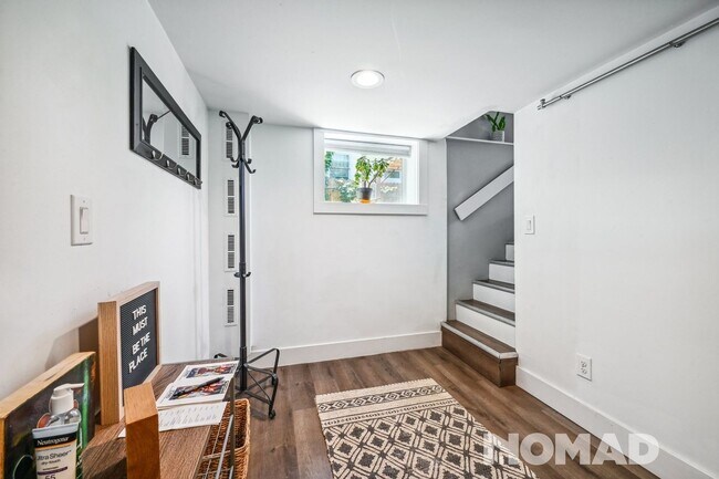 Building Photo - Charming Furnished Basement Unit in Regis – Northwest Denver