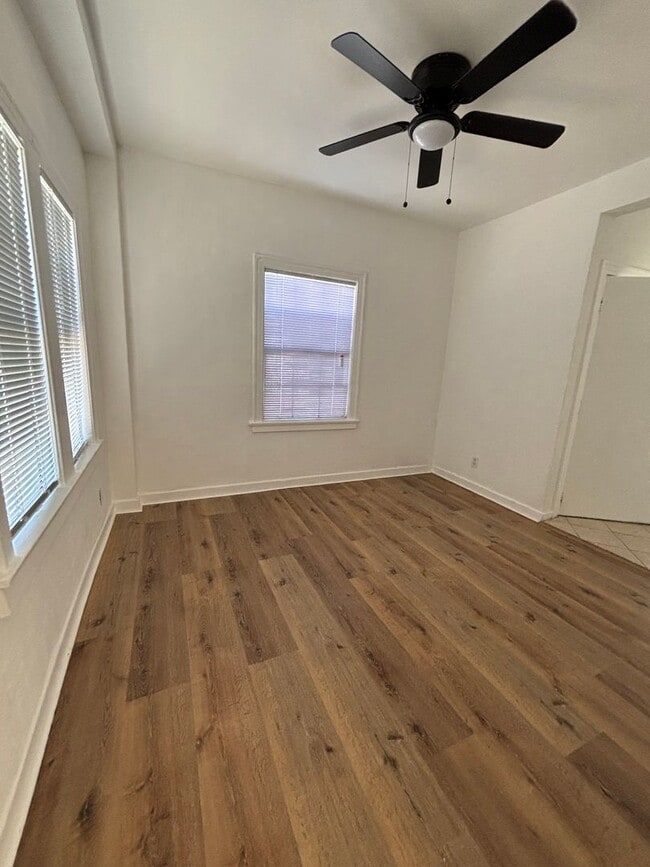 Building Photo - 10560 Fenwick St