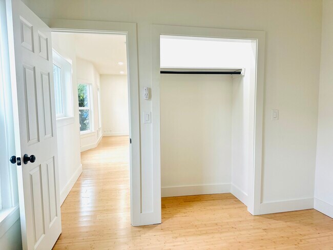 Building Photo - 1401 N 36th St