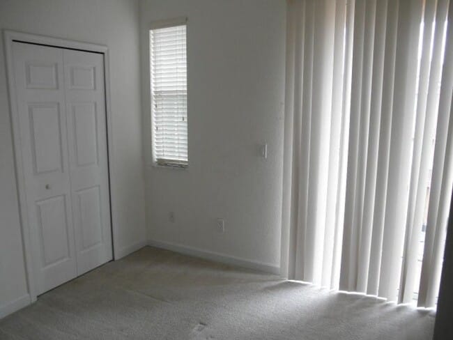 Building Photo - 2147 Shoma Dr
