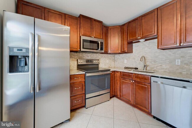 Building Photo - 10305 Bridgetown Pl