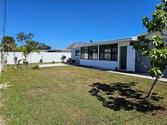 Building Photo - 1500 Glendale Rd