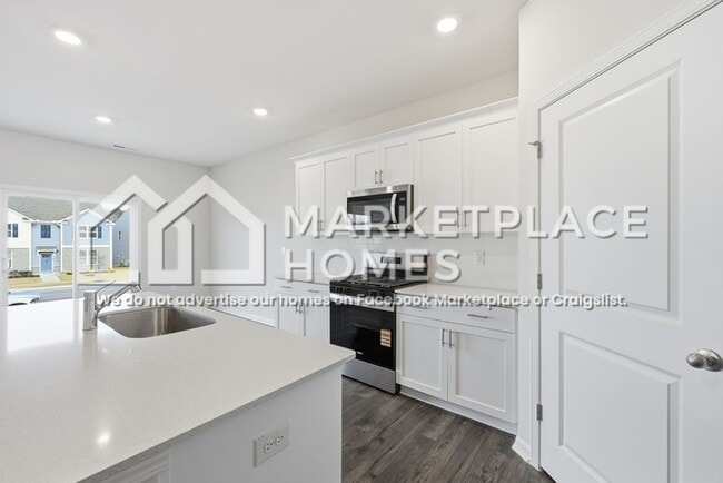 Building Photo - 1200 Pavo Path