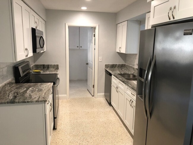 Building Photo - 5242 20th Ave N