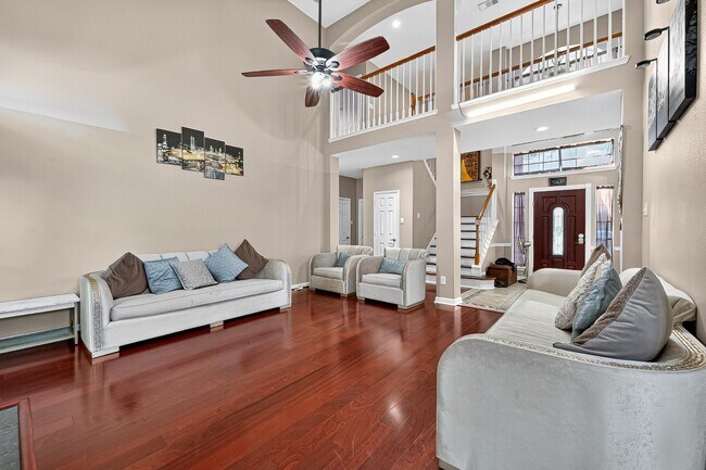 Building Photo - 2506 Parkhaven Dr